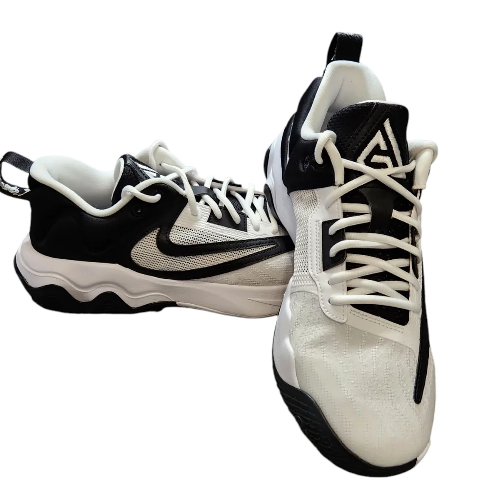 NEW‎ Men's Nike Giannis Immortality 3 Oreo